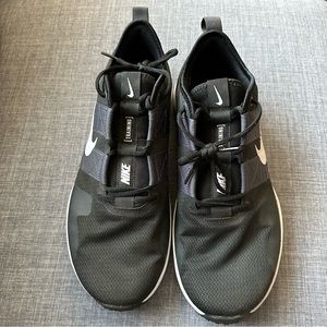 Nike Compete TR Training Sneakers Black and Gray